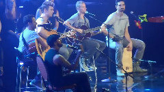 Howie Shaking His Bootie