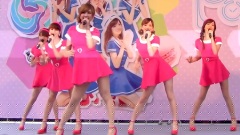 妈妈送我一个吉他