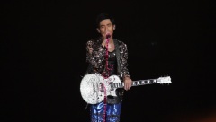 周杰伦 - 黑色毛衣