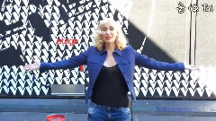 The Voice 2014_ Gwen Stefani's Ice Bucket Challenge (Digital Exclusive)_(720p)