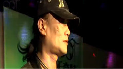 可不可以离开我