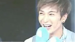 介绍明星的朋友