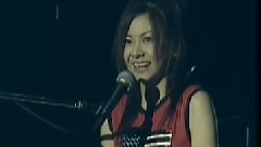 First Live Tour 2001 ETERNAL MOMENT Live Document 特典